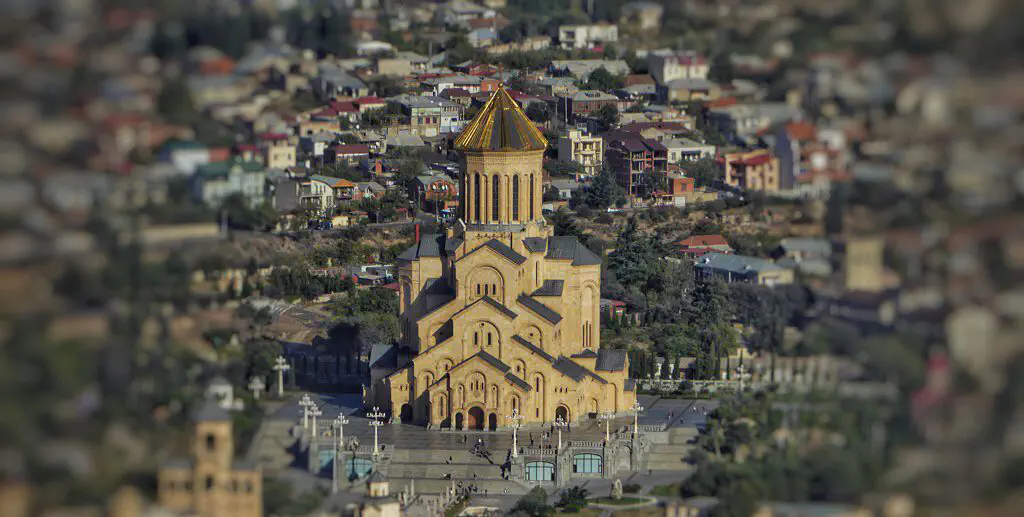 Blick auf die monster kathedrale von tbilisi
