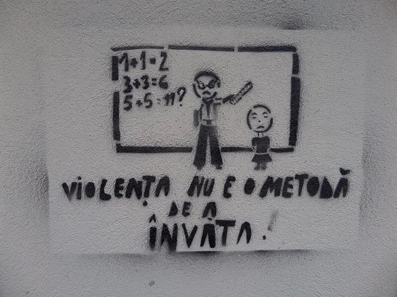 Gewalt ist keine lehrmethode graffiti bukarest