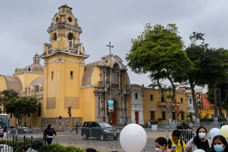Kirche am Marktplatz in Barranco