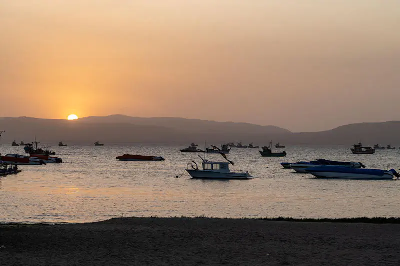 Sonnenuntergang in der Bucht von Paracas