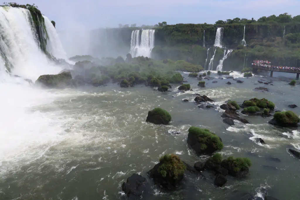 Wasserfall menschen hinten brasilien