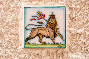 Venezianischer Löwe mit Überbiss